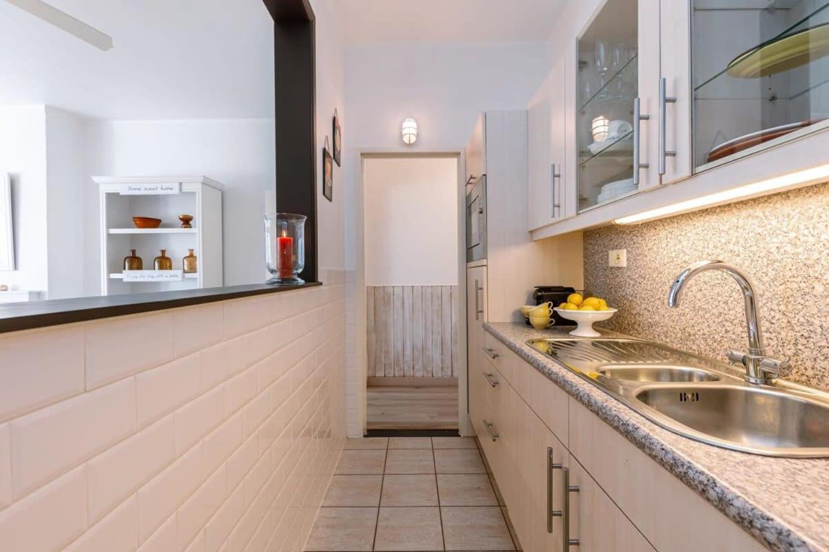 Huswell - Beautiful And Spacious Studio With Side Seaview Knokke-Heist Eksteriør billede